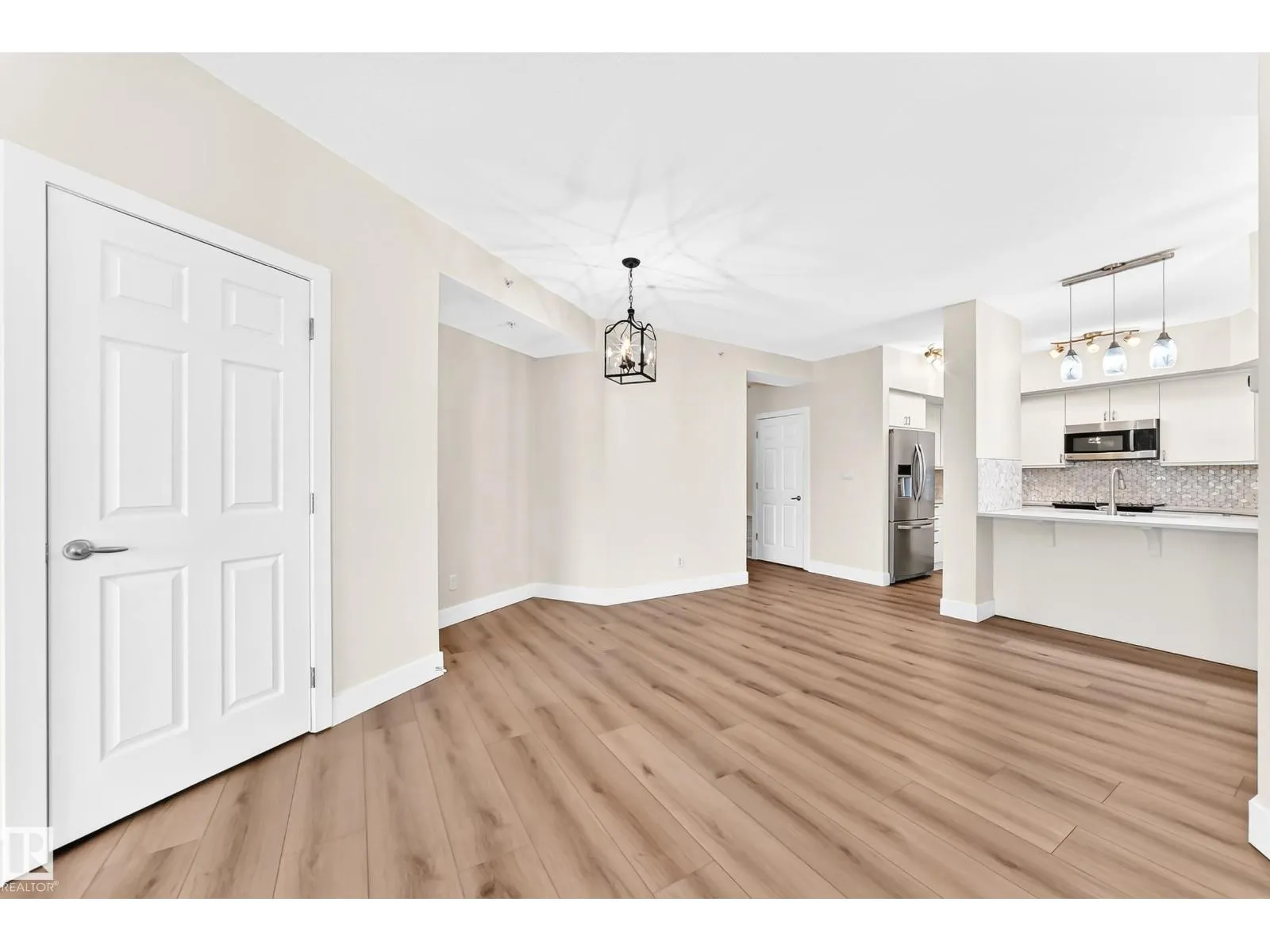 #707 10108 125 ST NW