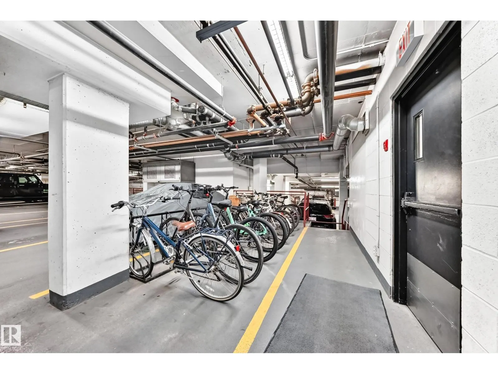 #707 10108 125 ST NW