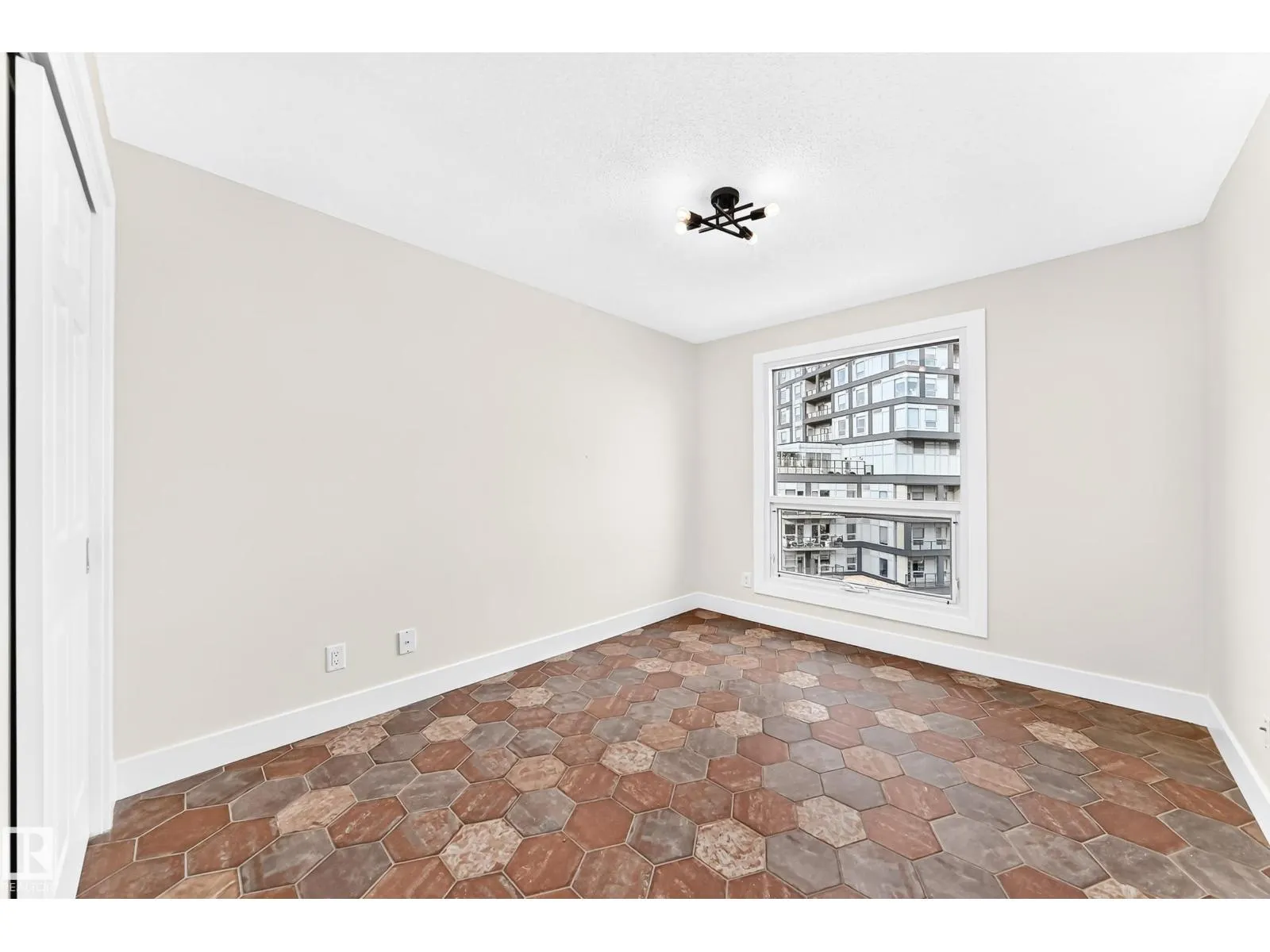 #707 10108 125 ST NW