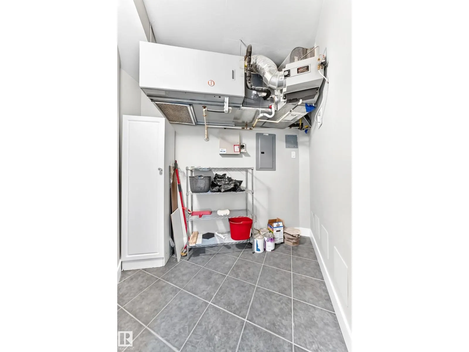 #707 10108 125 ST NW