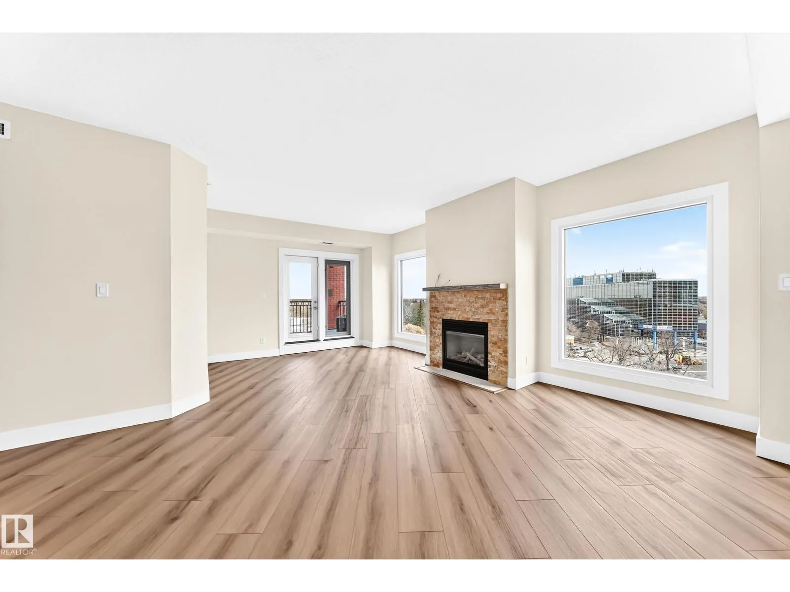 #707 10108 125 ST NW