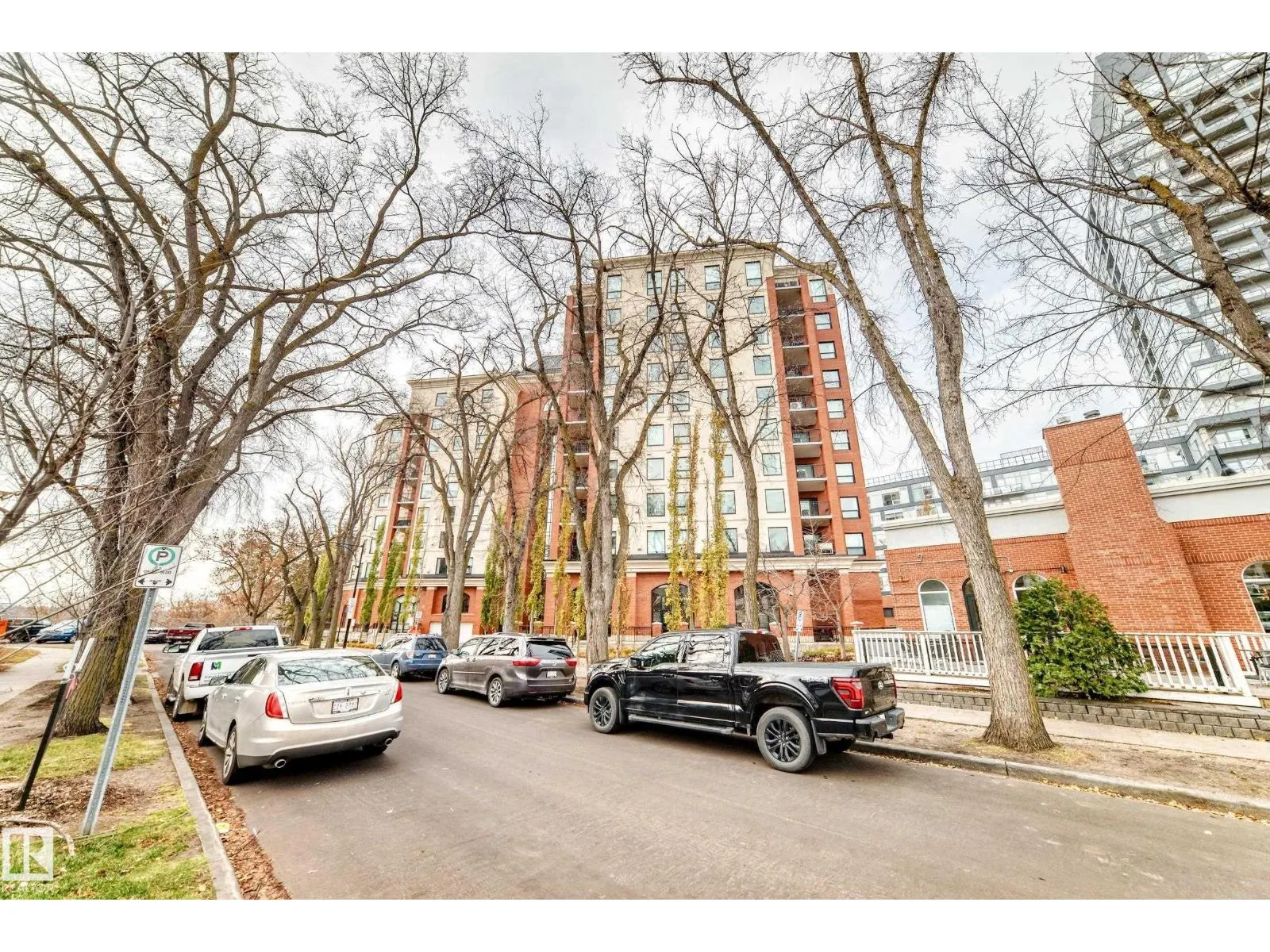 #707 10108 125 ST NW