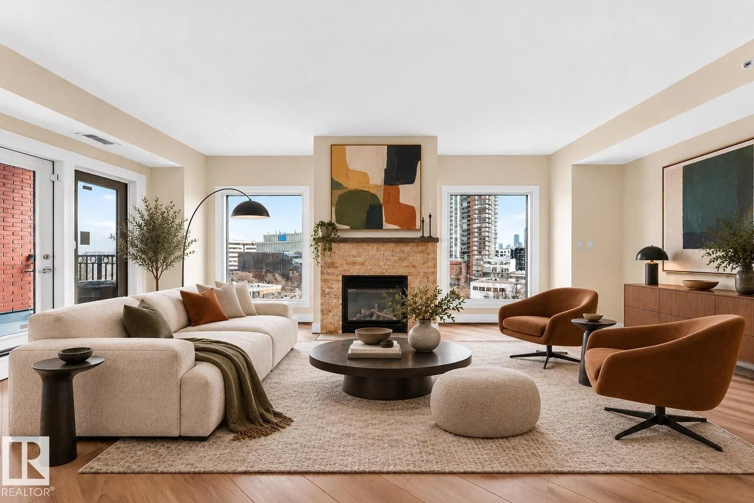 #707 10108 125 ST NW