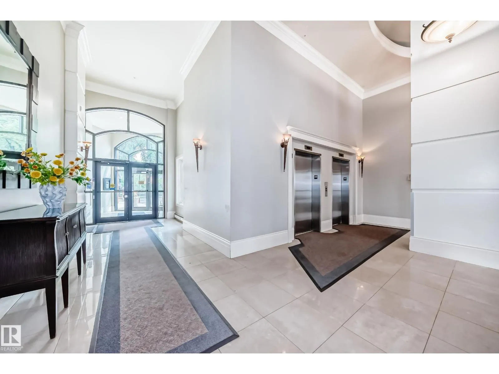 #707 10108 125 ST NW