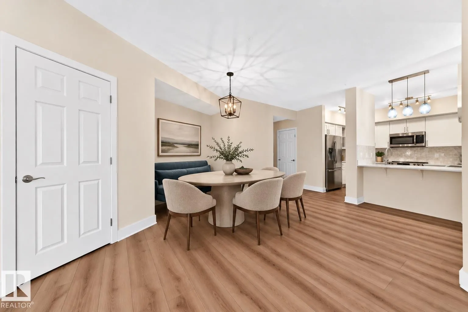 #707 10108 125 ST NW