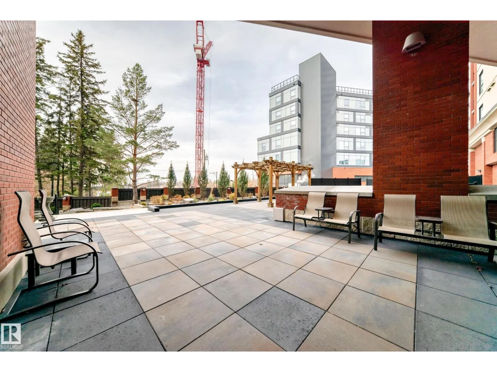 #707 10108 125 ST NW