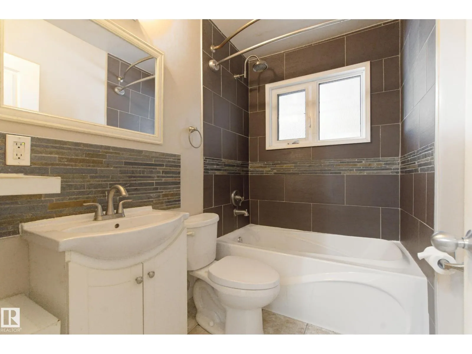 13028 134 ST NW