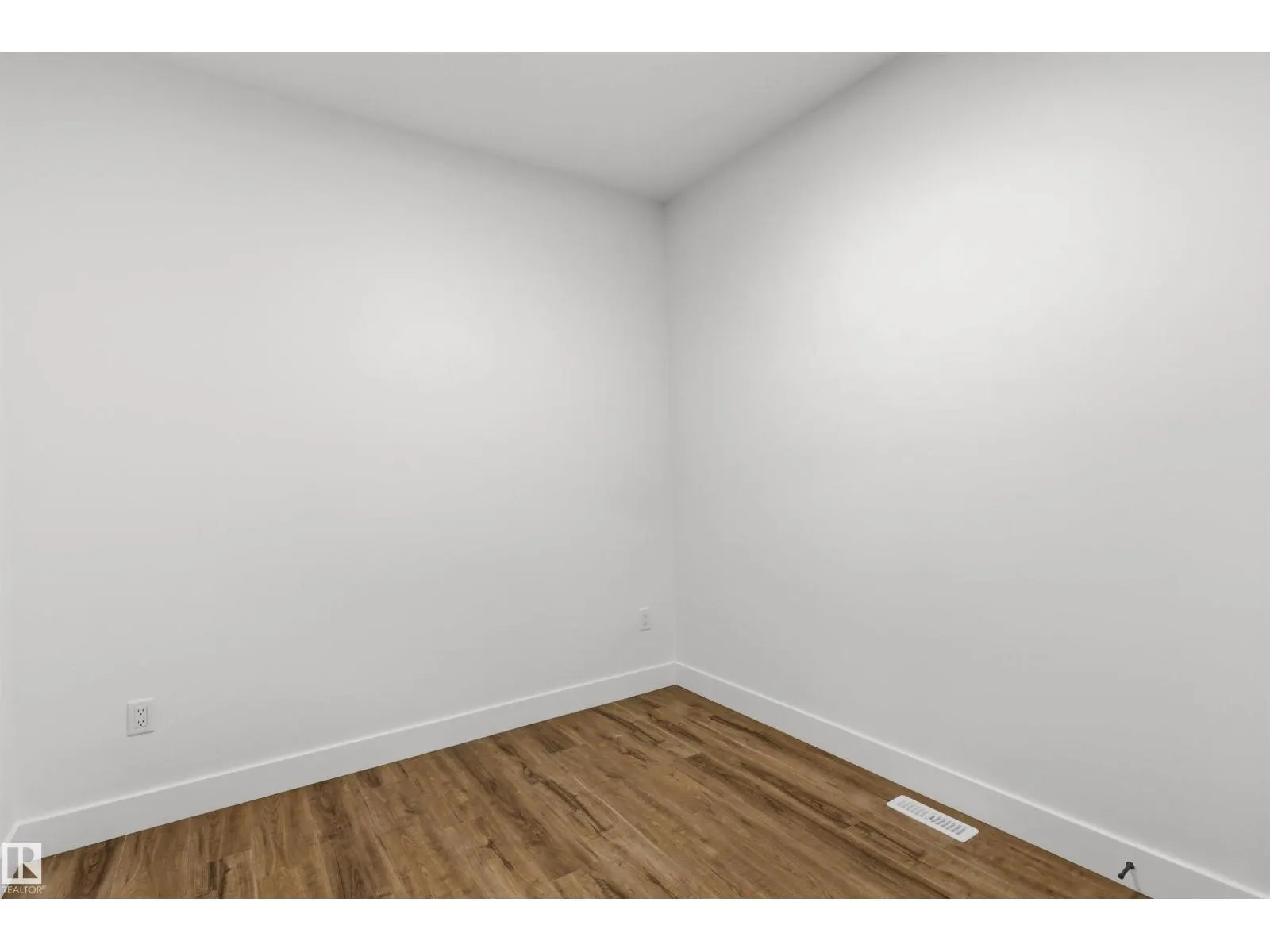 1847 187 ST NW