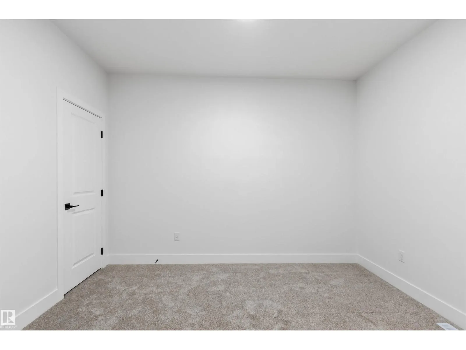 1847 187 ST NW