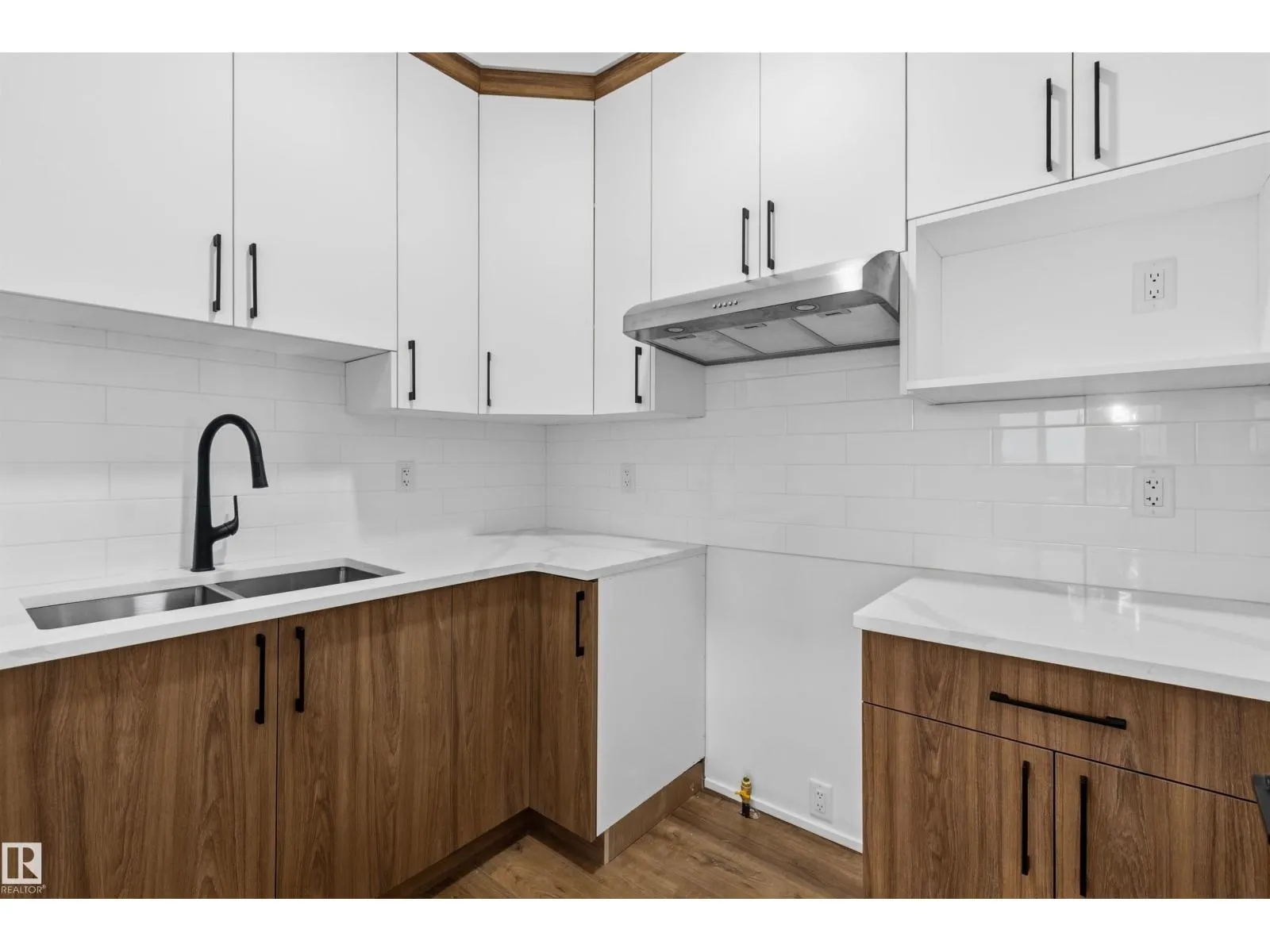 1847 187 ST NW