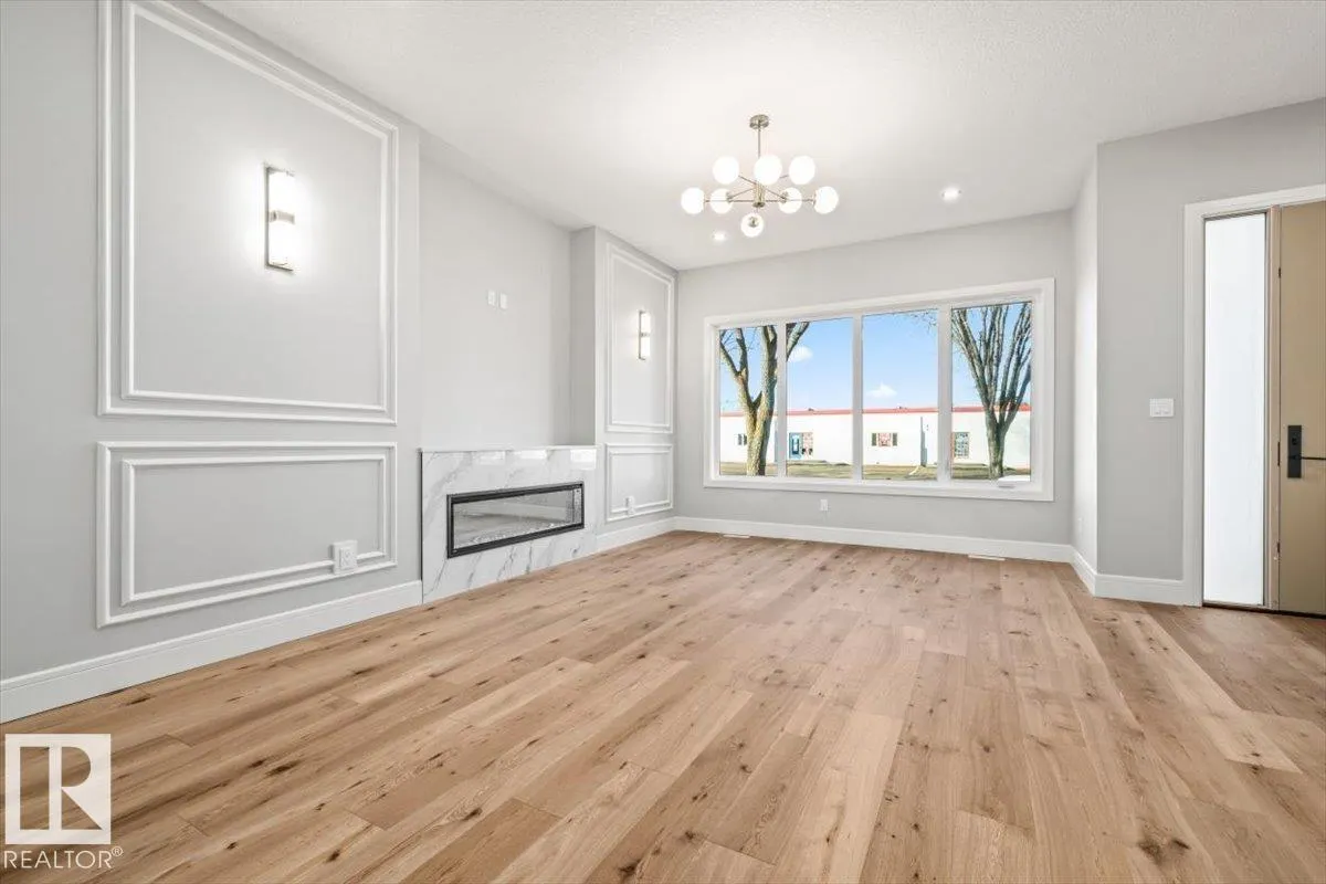 9129 143 ST NW