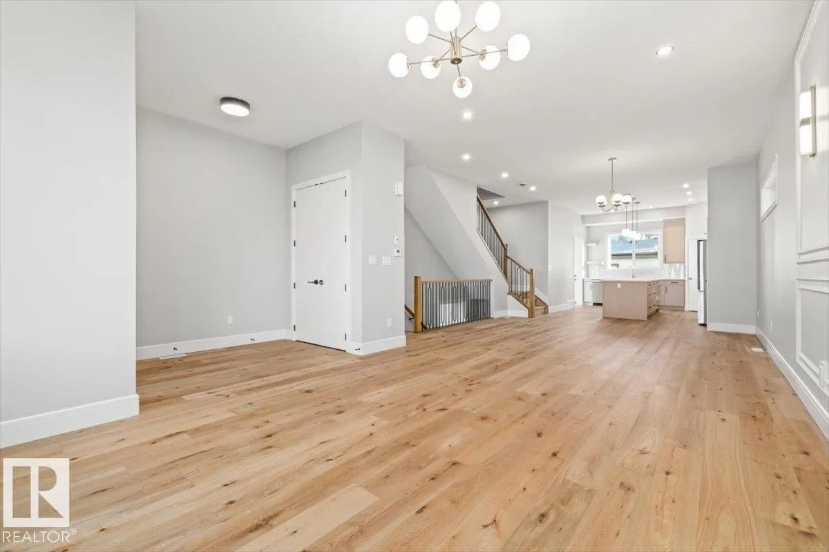 9129 143 ST NW