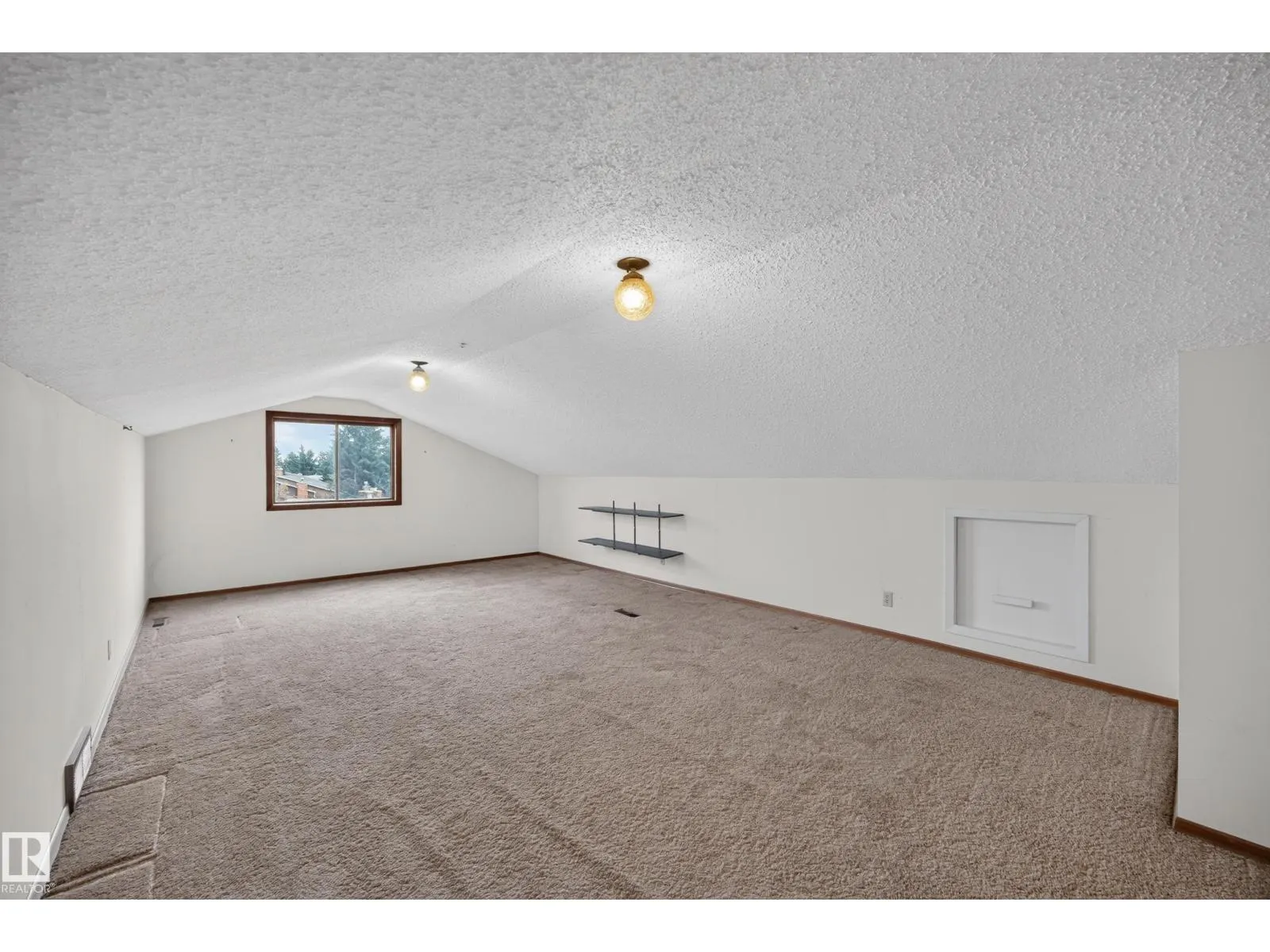 5739 172 ST NW