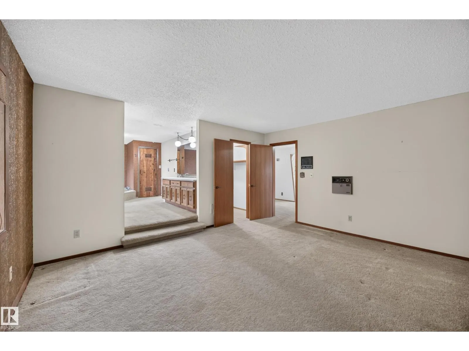 5739 172 ST NW