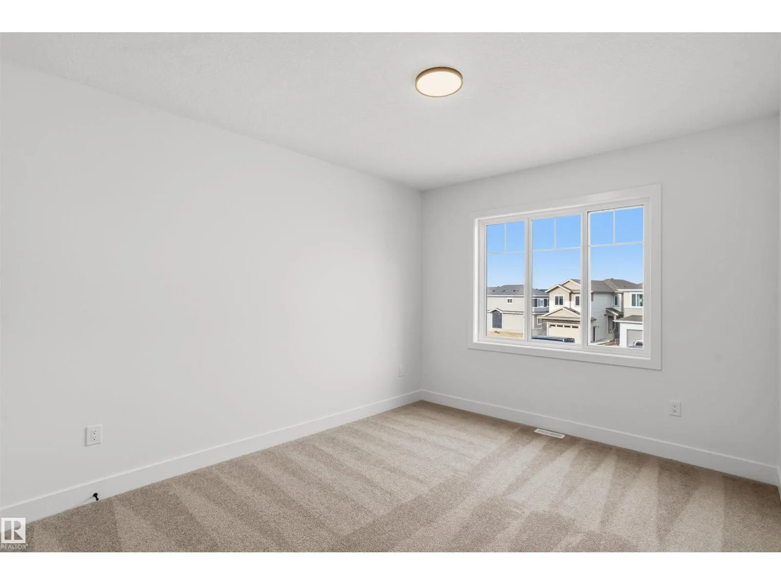 32 MEADOWGROVE LD