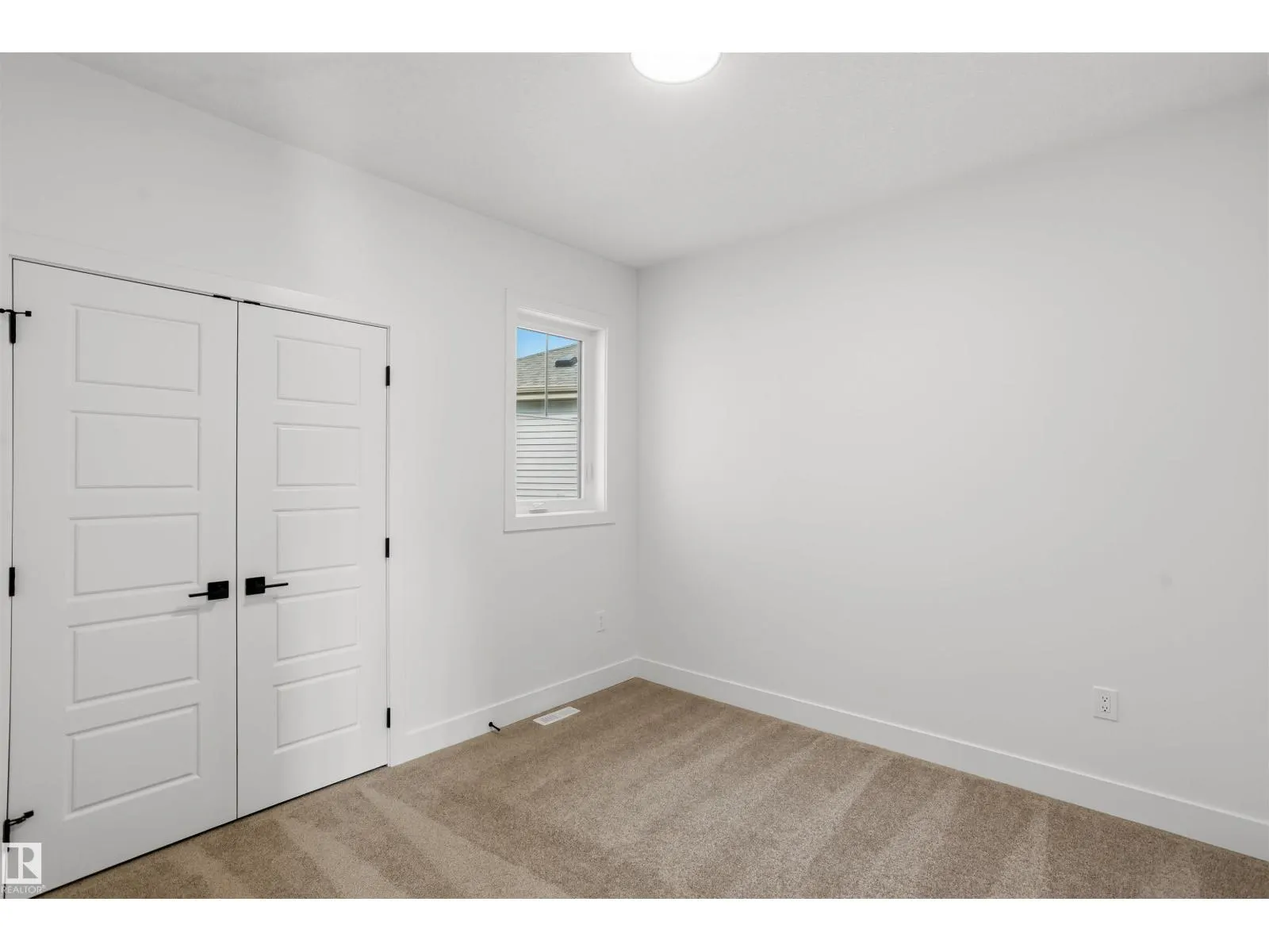 32 MEADOWGROVE LD
