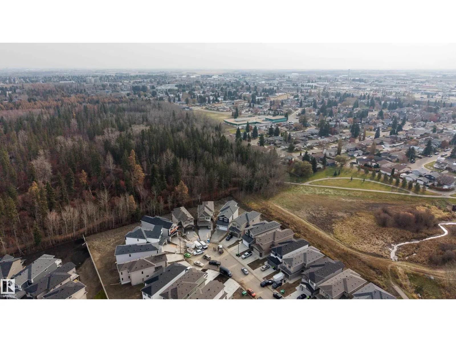 32 MEADOWGROVE LD