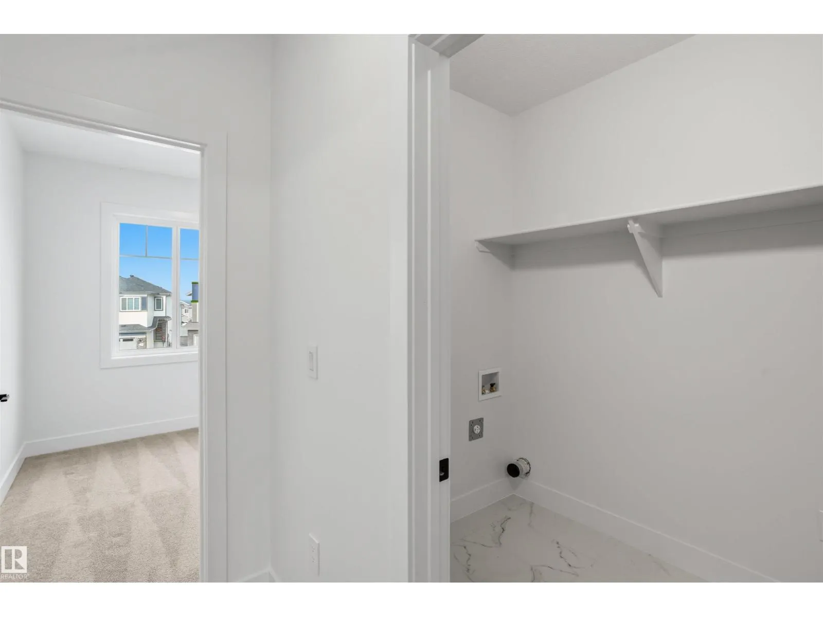 32 MEADOWGROVE LD
