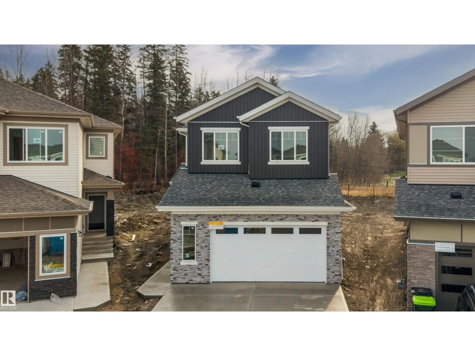 32 MEADOWGROVE LD