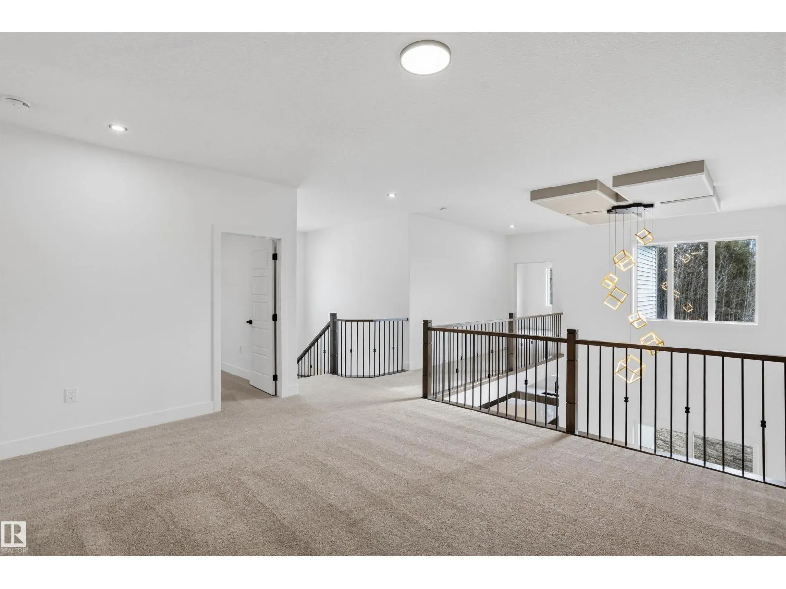32 MEADOWGROVE LD