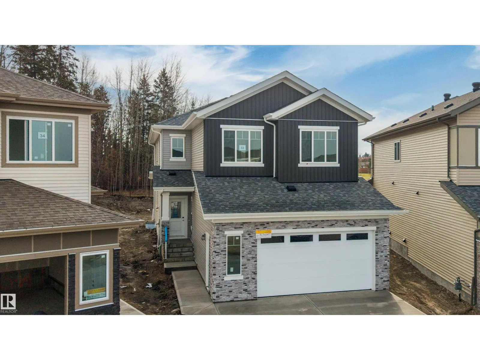 32 MEADOWGROVE LD