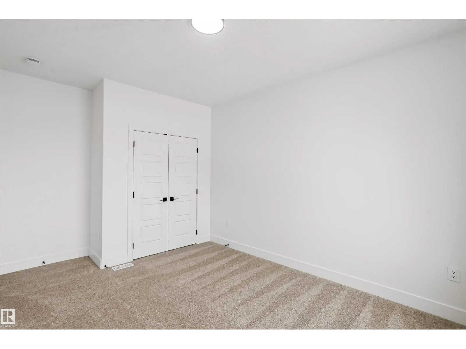32 MEADOWGROVE LD