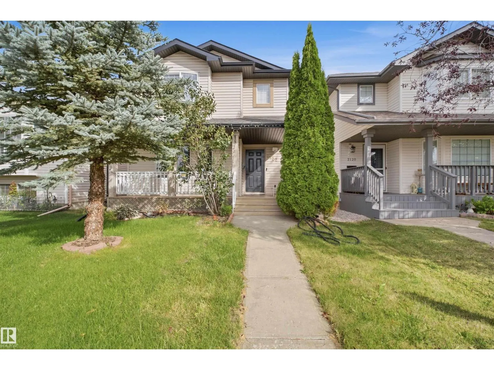 2122 37 AV NW