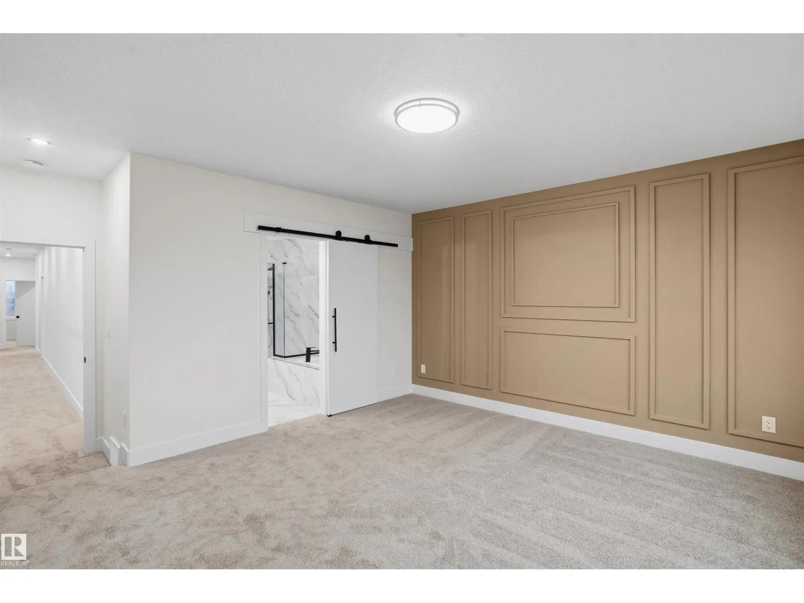 240 21 ST SW