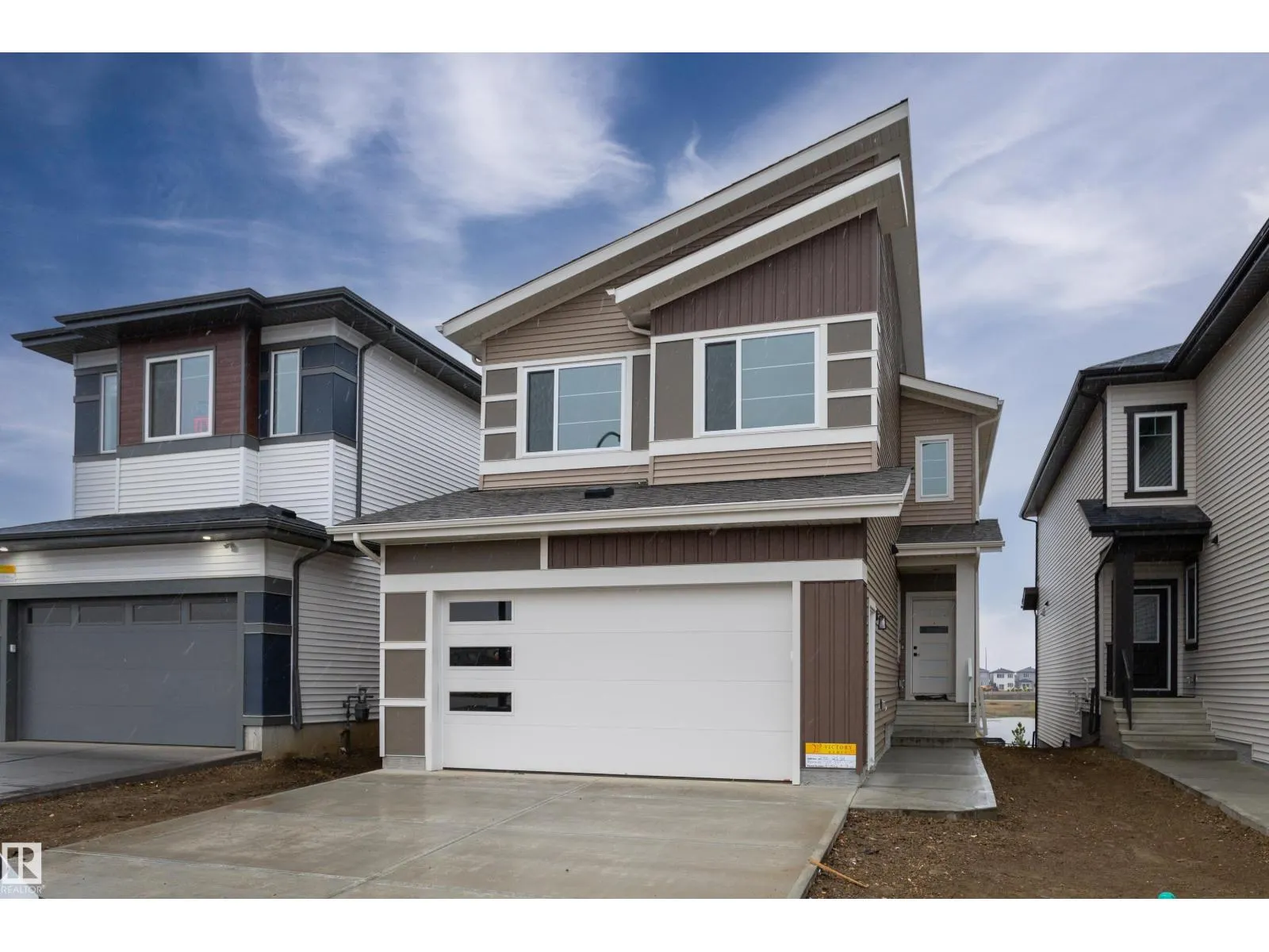 240 21 ST SW