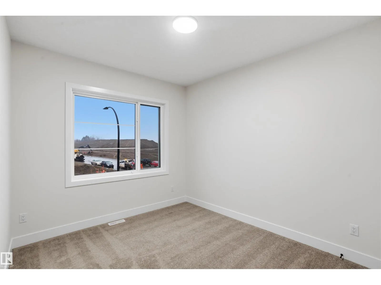 240 21 ST SW