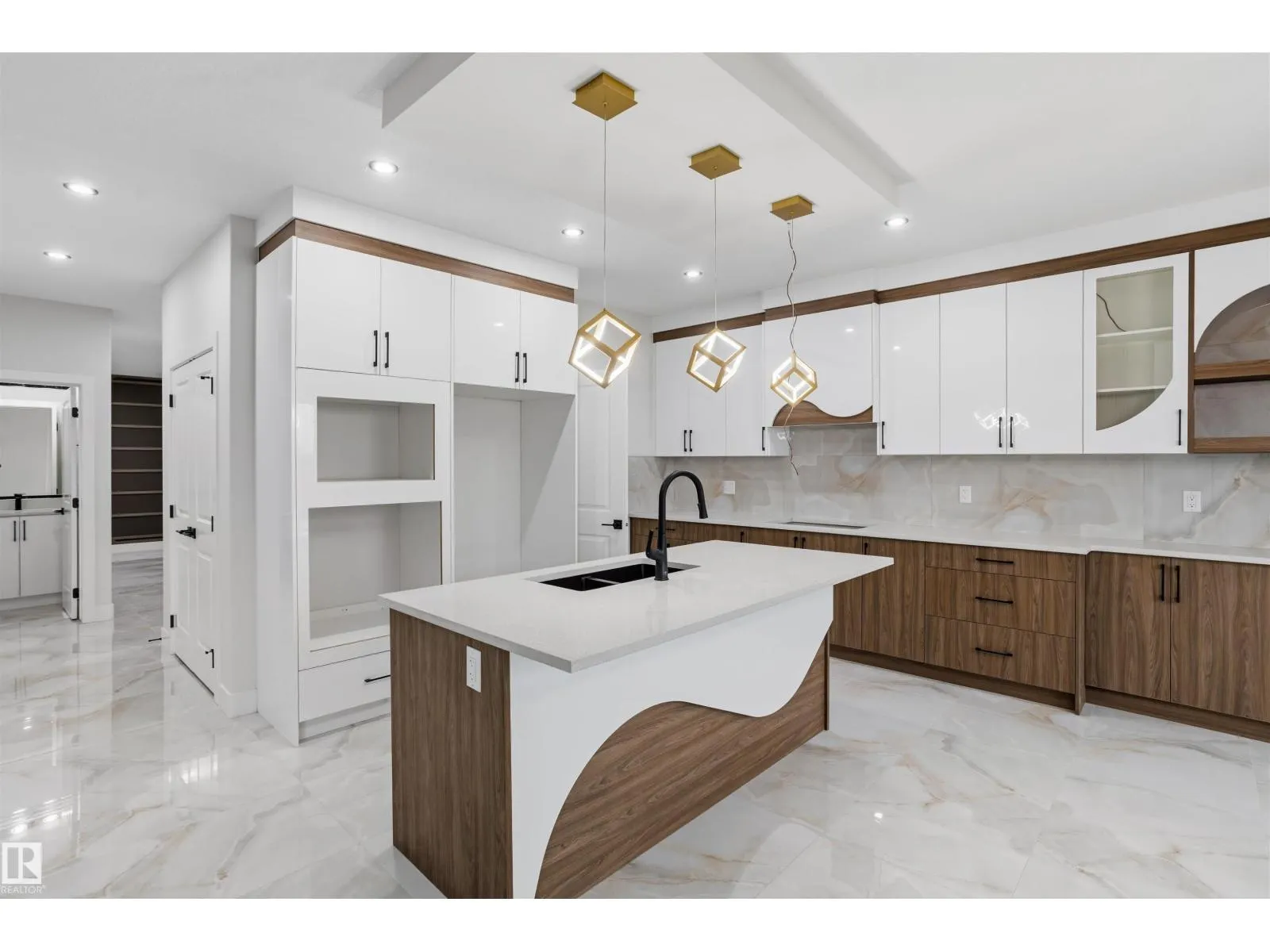 2314 6A AV SW
