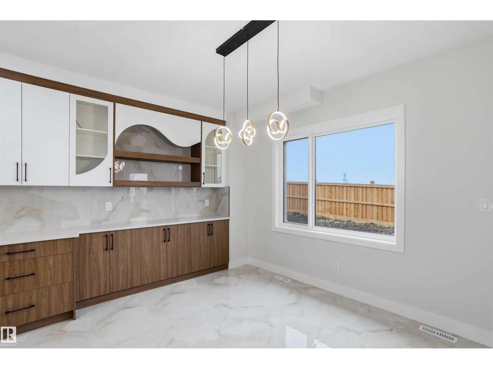 2314 6A AV SW