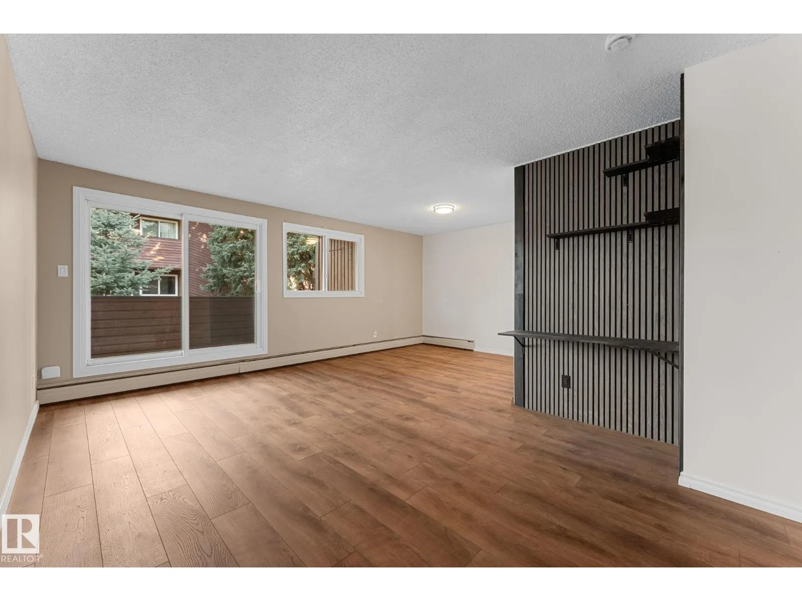 #206 2311 119 ST NW