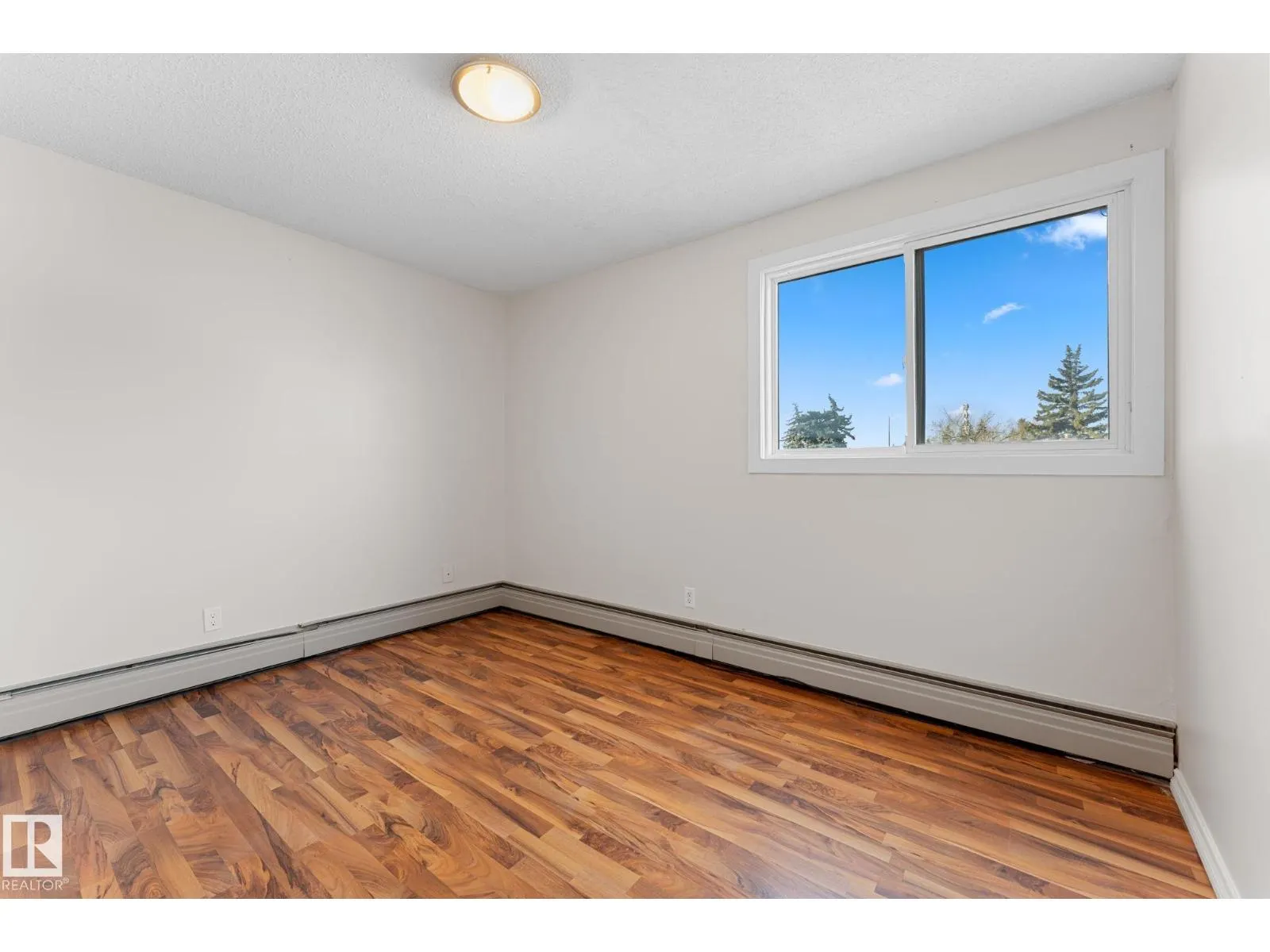 #206 2311 119 ST NW