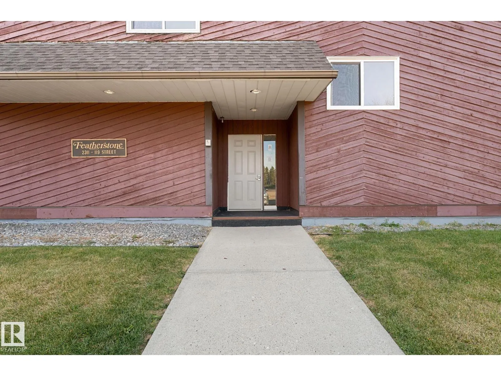 #206 2311 119 ST NW