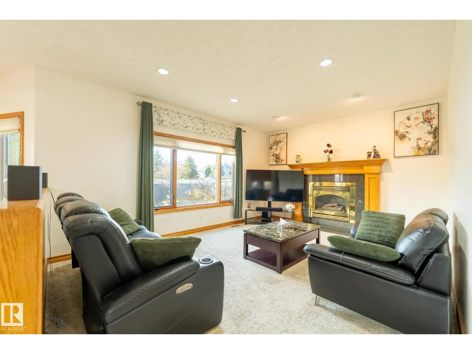 11363 10 AV NW