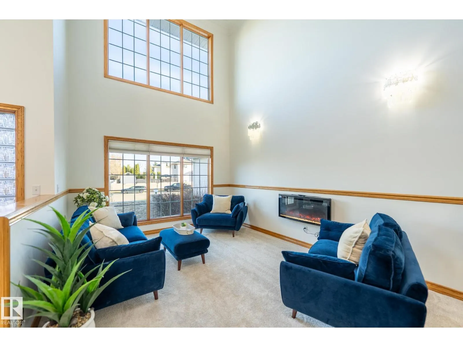 11363 10 AV NW