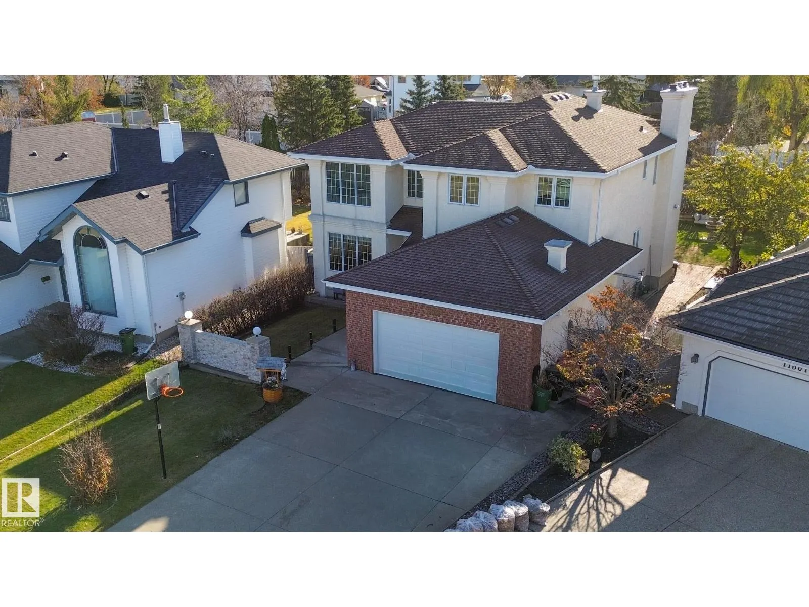 11363 10 AV NW