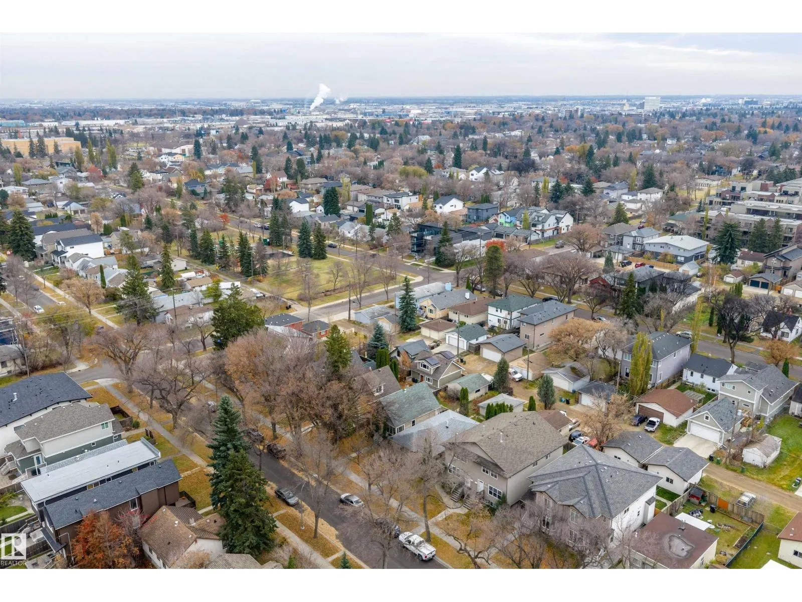10817 74 AV NW