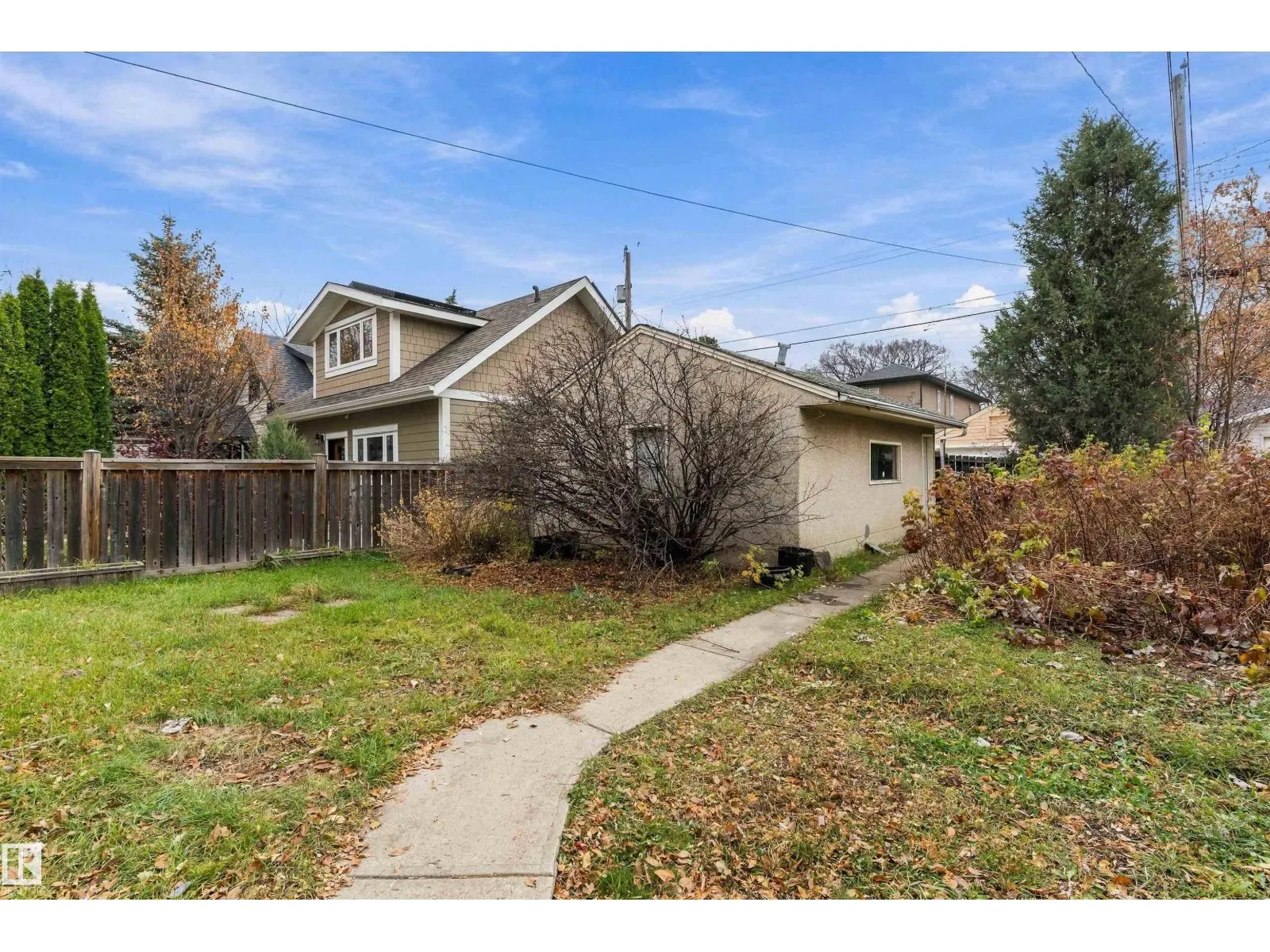10817 74 AV NW