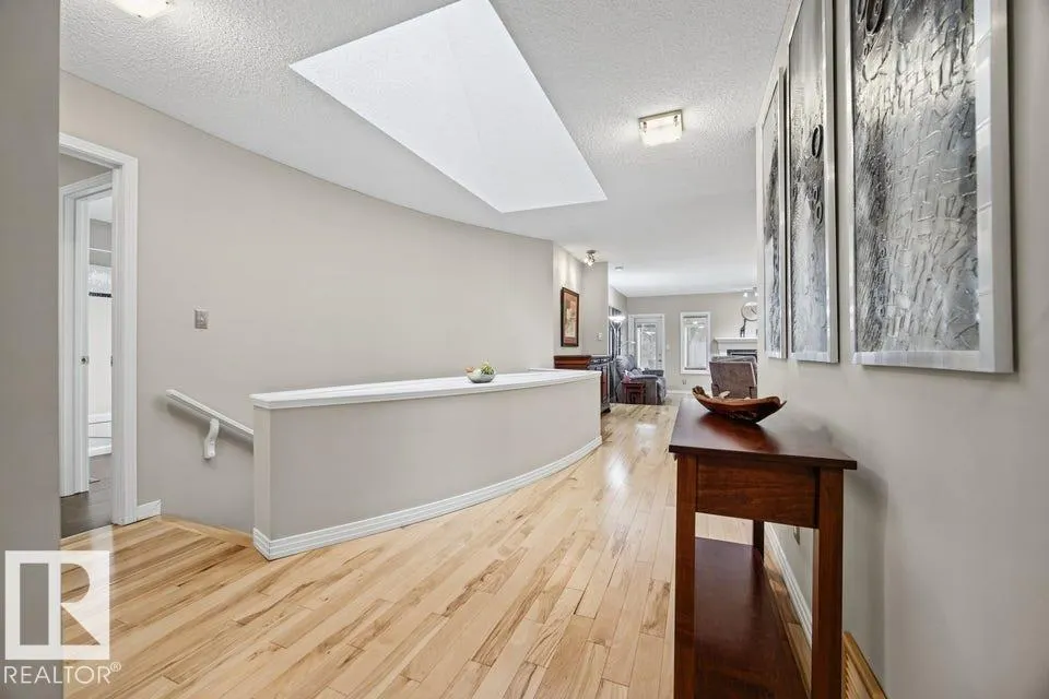 62 GLENCOE PL