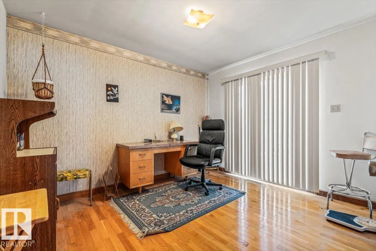 13575 105 ST NW