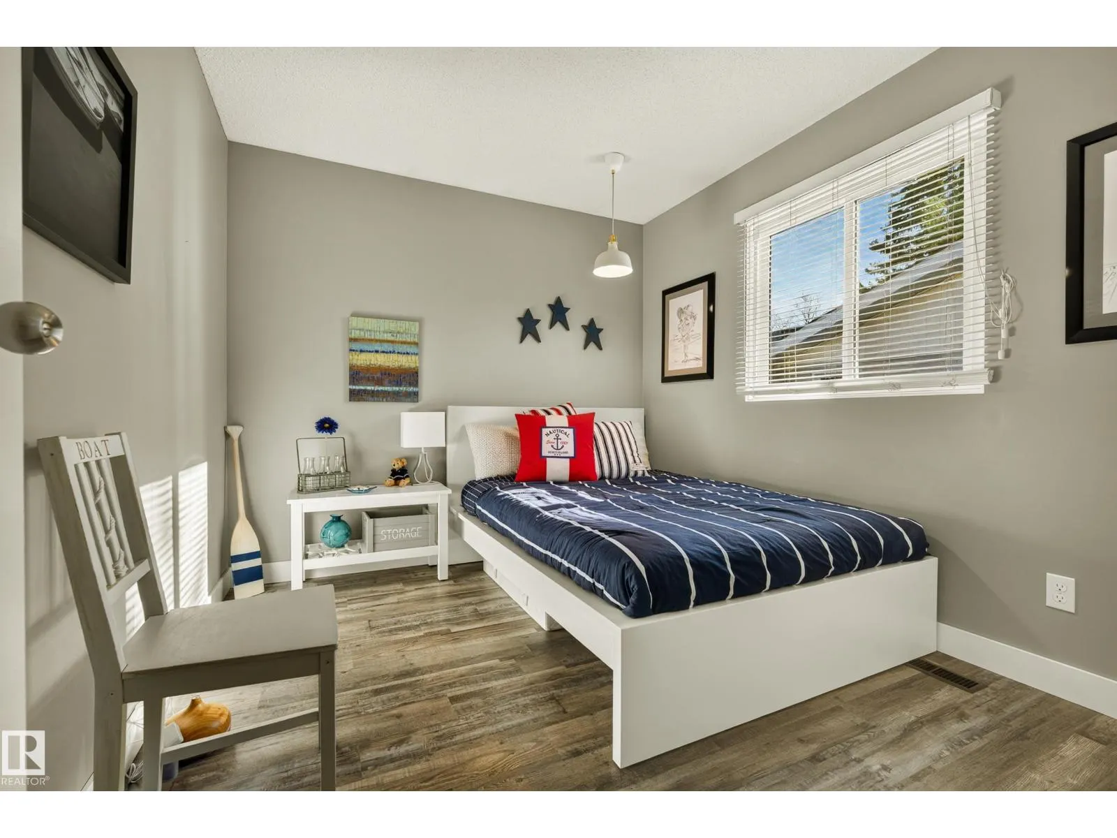 122 MISSION AV