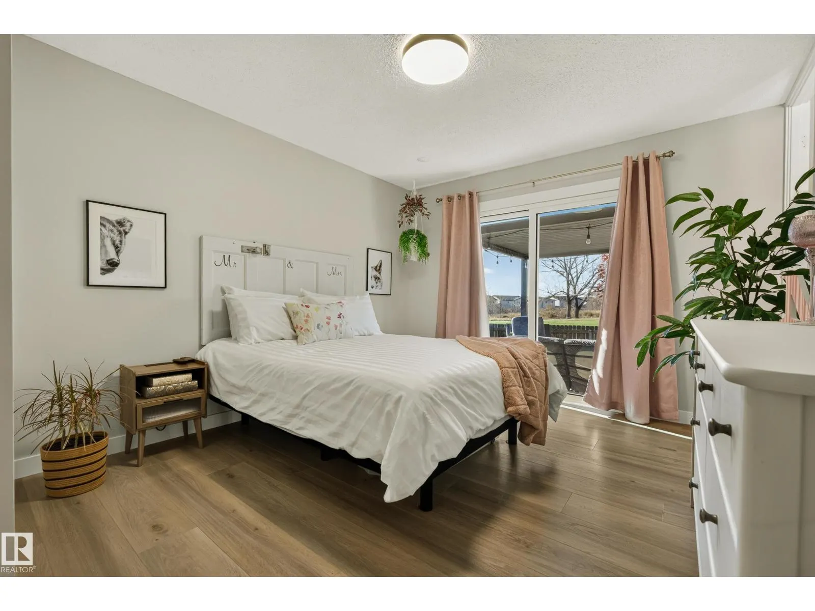122 MISSION AV