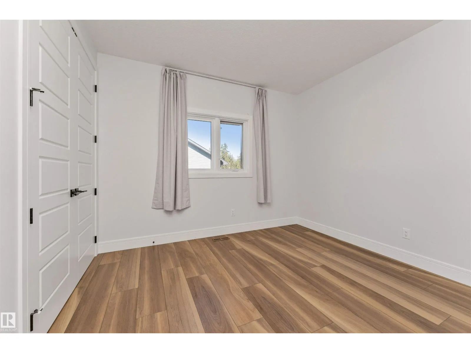 229 Glenridding Ravine RD SW