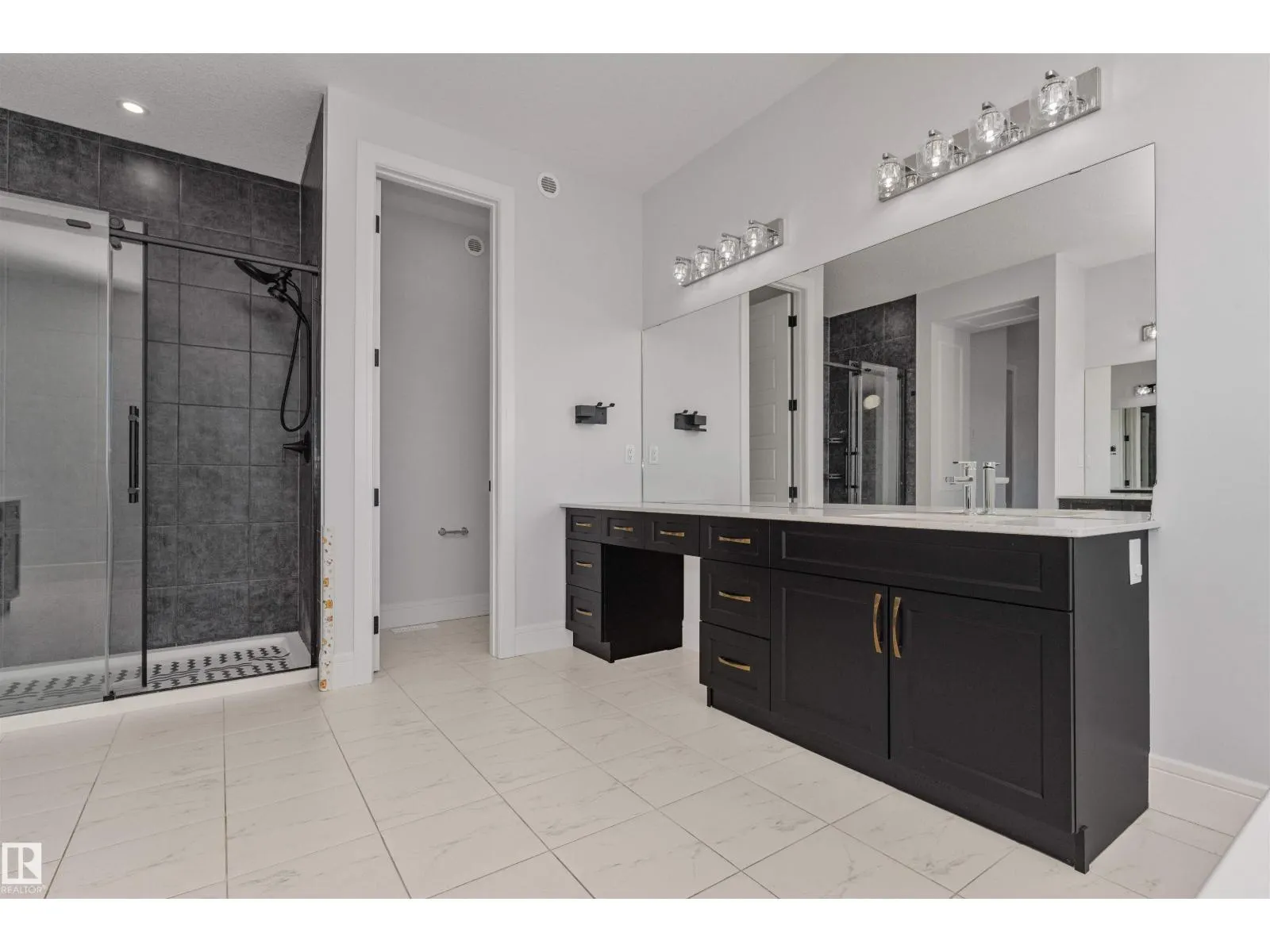 229 Glenridding Ravine RD SW