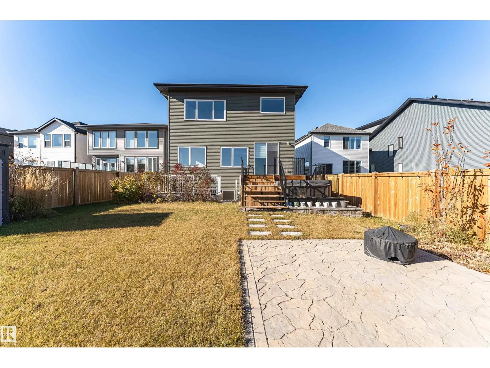 229 Glenridding Ravine RD SW