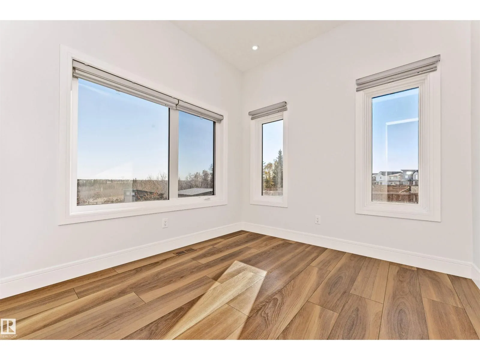 229 Glenridding Ravine RD SW