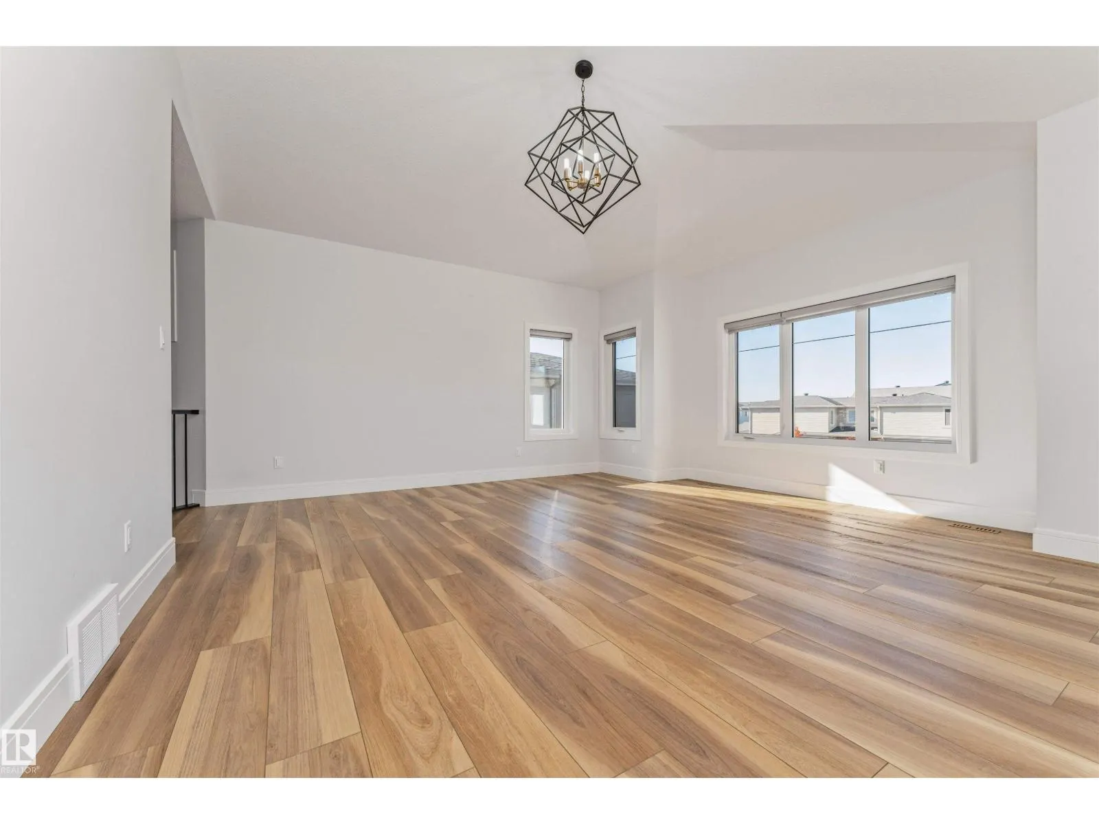 229 Glenridding Ravine RD SW