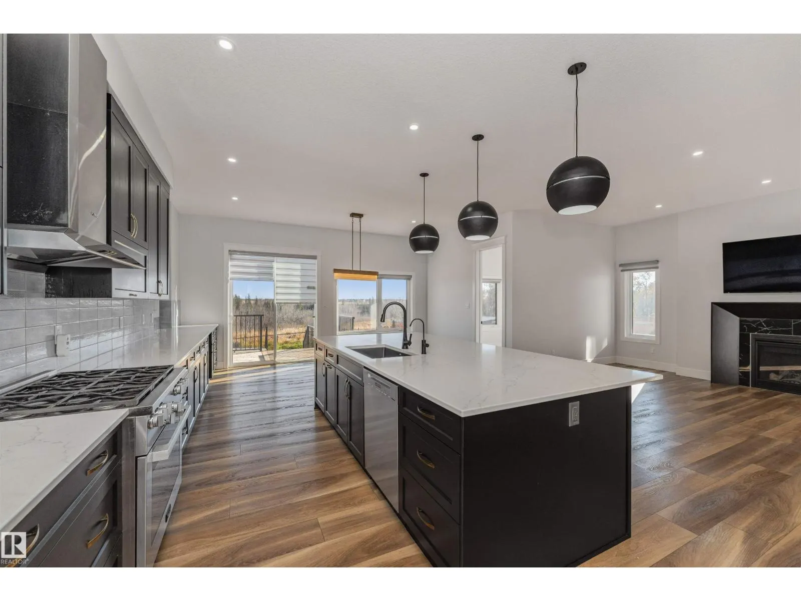 229 Glenridding Ravine RD SW